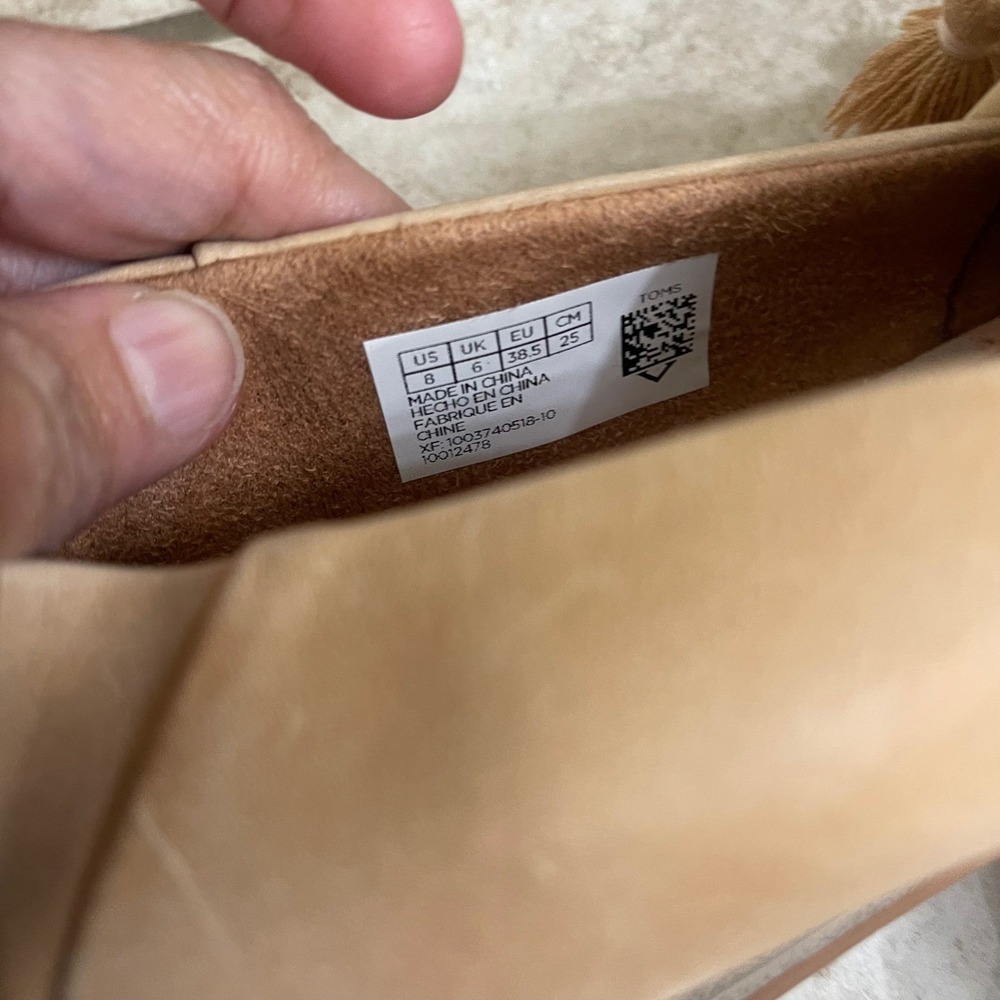 TOMS Kelli Tassel Tan Leather Pointed Toe Flats Shoes Womens 8 new with defect - Picture 8 of 8